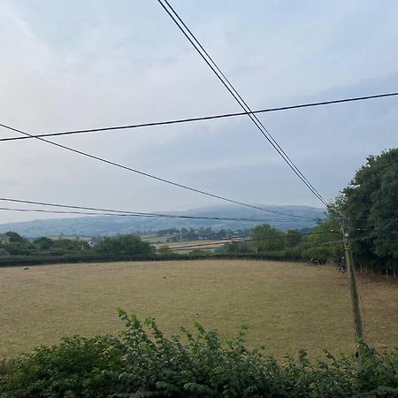 Quarryman'S Holiday Let Llysfaen Kültér fotó